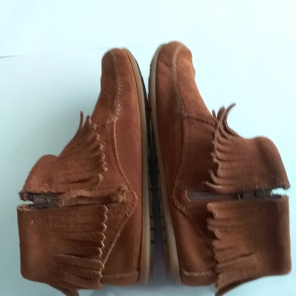 SOLD - Minnetonka Concho Suede Moccasins Boots Women's 8 - Picture 5 of 9